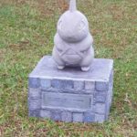 statua_larvitar_img01_community_day_go_pokemontimes-it