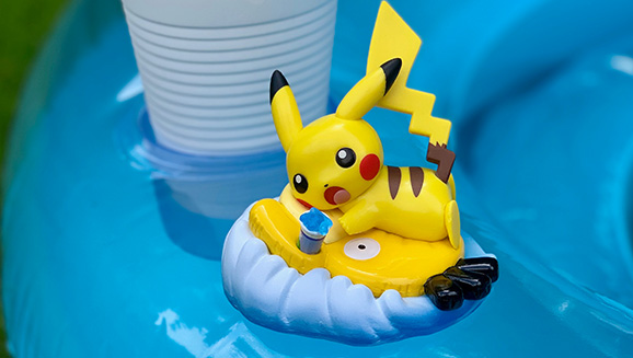 banner_modellino_funko_a_day_with_pikachu_splashing_away_summer_gadget_pokemontimes-it